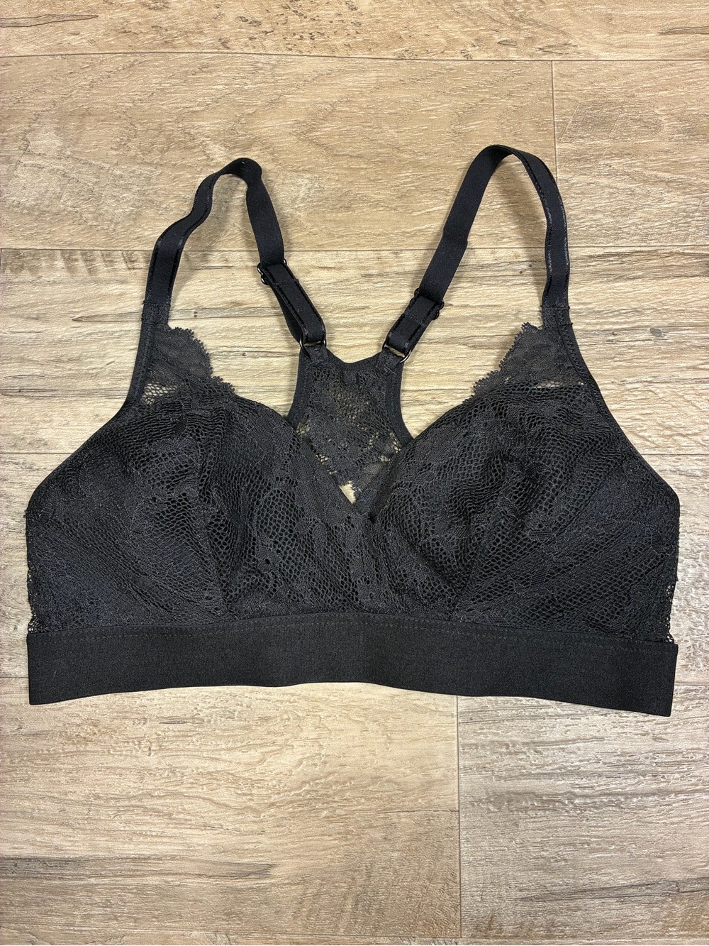 Chantelle Everyday Lace Racerback Wirefree Bralette - Picture 2 of 11